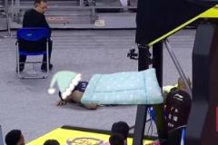 大莫地板涼，回酒店睡昂...