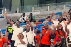 網(wǎng)友實(shí)拍：奧斯卡首秀雙響，其親友團(tuán)也忒給力了