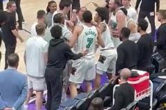 灰熊主帥詹金斯下課，是因?yàn)樨惗髋c阿爾達(dá)馬的這次內(nèi)訌么？