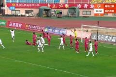 球迷直呼假球！中甲青島后衛(wèi)排球動作送點，遭延邊讀秒絕平