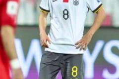 博主：諷刺！李源一中超助攻榜第一卻落選，伊萬說國足想加強進攻