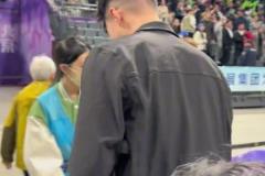 頂級(jí)后衛(wèi)的視野從不錯(cuò)過(guò)任何一個(gè)空位球員 ！