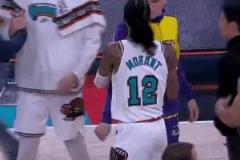 詹姆斯熊抱小皮蓬：當(dāng)初是哈姆不讓你上的，下次打我們別這么狠了