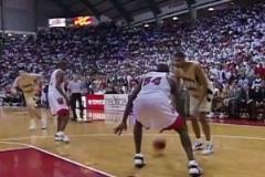 多少球隊為了他直接擺爛！鄧肯大學時期的進攻集錦！