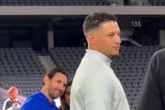 大羅沒繃住：回答我！為啥現(xiàn)場(chǎng)有個(gè)阿福頭的我