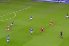 這要是和男朋友打架了，一腳踢身上，直接上宮里上班了！