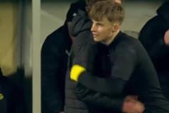 挪威超門將當(dāng)選全場最佳，賽后收到四盒雞蛋獎勵