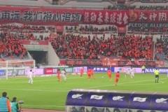 現(xiàn)場球迷實(shí)拍泰山丟第2球：都在舉手，都在愣著 ？