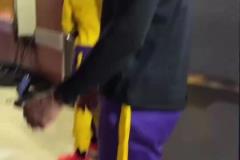 詹姆斯：我不能連續(xù)兩場比賽穿同一雙鞋，我不喜歡我的鞋子松了..