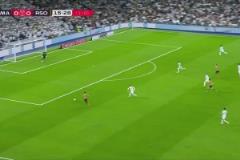 太輕松了！皇社前鋒巴雷內(nèi)切亞單刀破門，皇馬總比分1-1被扳平！