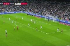 皇馬總比分2-2被扳平！皇社中場(chǎng)造成阿拉巴腳后跟烏龍