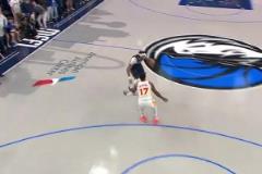 攻防一體！濃眉助攻克萊+無情封蓋隨后騎馬射箭拋投準(zhǔn)絕殺！