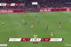 差之毫厘！萊奧內(nèi)切兜射打門偏出球門！