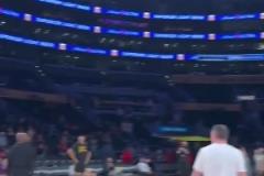 感覺NBA最逆天手感就是約基奇東契奇了？各種不該進(jìn)的都可能進(jìn)