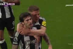 超級(jí)神仙球！托納利角球區(qū)前幾米小角度抽射直接破門！