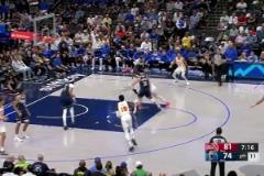 這就是超巨！濃眉無解單打跳投+禁區(qū)連續(xù)大帽徹底統(tǒng)治攻防