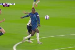 錯失良機(jī)！杰克遜單刀打門被撲！范德文解圍驚險中柱！