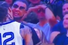 兄弟既視感！莫蘭特今日賽中比父親擁抱慶祝