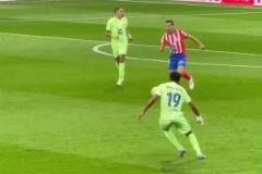 要突有突，要傳有傳！亞馬爾這外腳背傳球趕上德布勞內(nèi)了啊