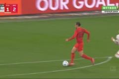 錯(cuò)失絕佳良機(jī)！薩內(nèi)半場(chǎng)超級(jí)單刀打門沒(méi)有打進(jìn)！