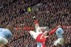 英超30年的第一名場面！曼市德比魯尼驚世倒鉤破門！