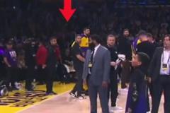 你看看，人家詹姆斯這眼力見，干大事的人啊