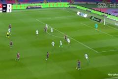 神撲！孔德扣過(guò)后衛(wèi)左腳打近角，阿德里安用腳擋出