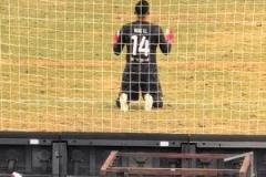 終于贏了！比賽結(jié)束那一刻，王大雷跪地感謝！