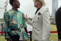 五星上將麥克阿瑟也來(lái)了！？甲亢哥在深圳遇到了美國(guó)熟人