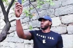 手機拿手里像火柴盒一樣！名場面：長城上的小卡！