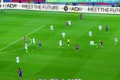 億元圓神?。“矕|尼識(shí)破德容傳球，吸引三人防守還生吃庫(kù)巴西！