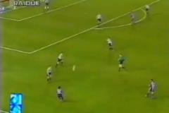 隊長牌飛餅！杰拉德外腳背精準助攻斯圖里奇