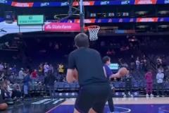 頂級(jí)硬件天賦！此前弗拉格和詹姆斯同框，身體條件基本不輸啊！