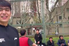 各種虐菜?。〖智騿T魯吐布拉現(xiàn)身野球場打球~