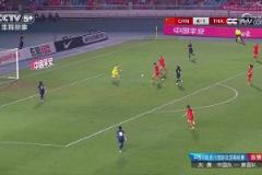 泰國(guó)女足門將超巨失誤！王愛芳補(bǔ)射得手，中國(guó)女足5-1泰國(guó)女足