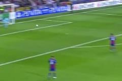 完美形態(tài)，暴力美學(xué)！巔峰時期的C羅，過半場就進(jìn)入了射程！