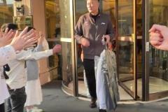 是哪個小可愛球迷這么幸運呢！