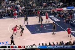 如入無人之境！哈登頂著巴恩斯防守 失衡拋投打進(jìn)手活盡顯