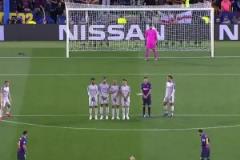 歐冠官方發(fā)布梅西任意球破門：任意球完美嗎？