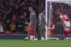 賴斯任意球絕對死角！看看姆巴佩的反應(yīng)