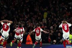 既征服了隊友，也征服了對手！賴斯這一腳隊友&塔帥抱頭難以置信