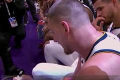 約基奇：教練下課了，我就是教練！但隊友們真的聽懂了嗎？