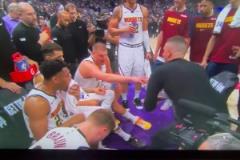 美媒調侃：解雇馬龍之后，約基奇接任掘金主教練