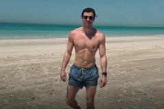 退役2年，35歲貝爾身材還是那么好