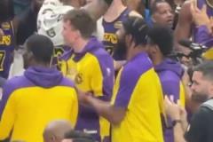 獨(dú)行俠球迷全場(chǎng)高呼“LUKA”，老詹也不斷示意球迷繼續(xù)歡呼！