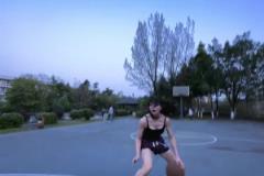 女人，你擊中了我的心臟！