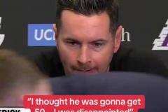 雷迪克賽后一本正經：我還以為77會得50分...很失望！說完自己忍不住笑了