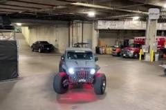 這車真霸氣！東契奇自駕返回獨行俠主場比賽