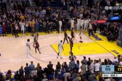 北卡黑鷹弒舊主！巴恩斯最后時(shí)刻頂著防守大心臟三分絕殺勇士?。? title=