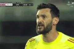 懵了洛里指揮人墻時(shí)梅西任意球快發(fā)破門，洛里攤手投訴